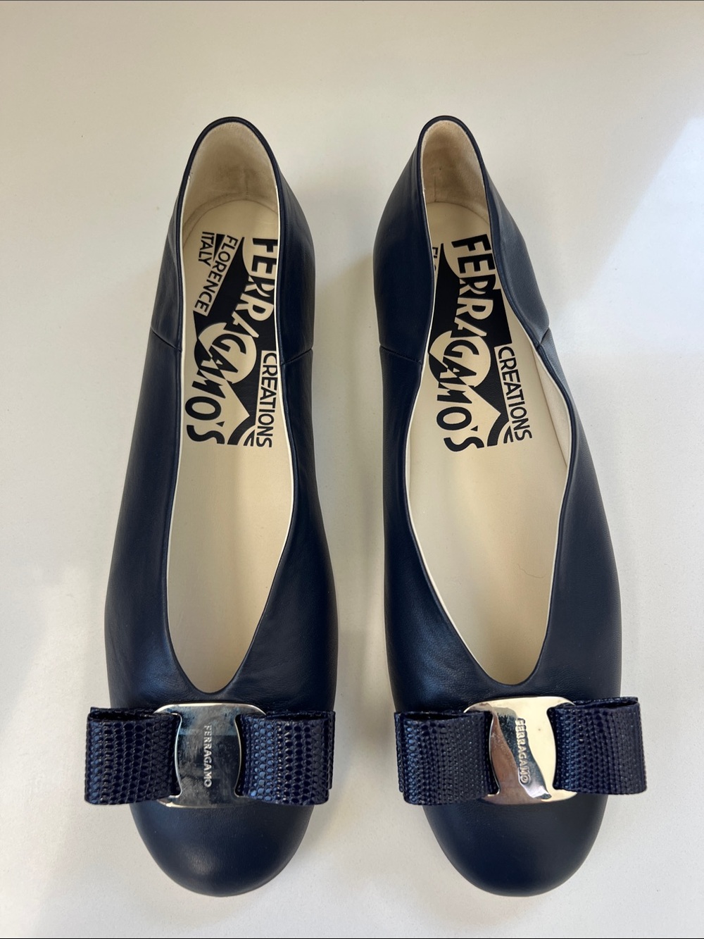 Salvatore Ferragamo creations Vara bow navy blue leather flats 10 - Picture 4 of 12